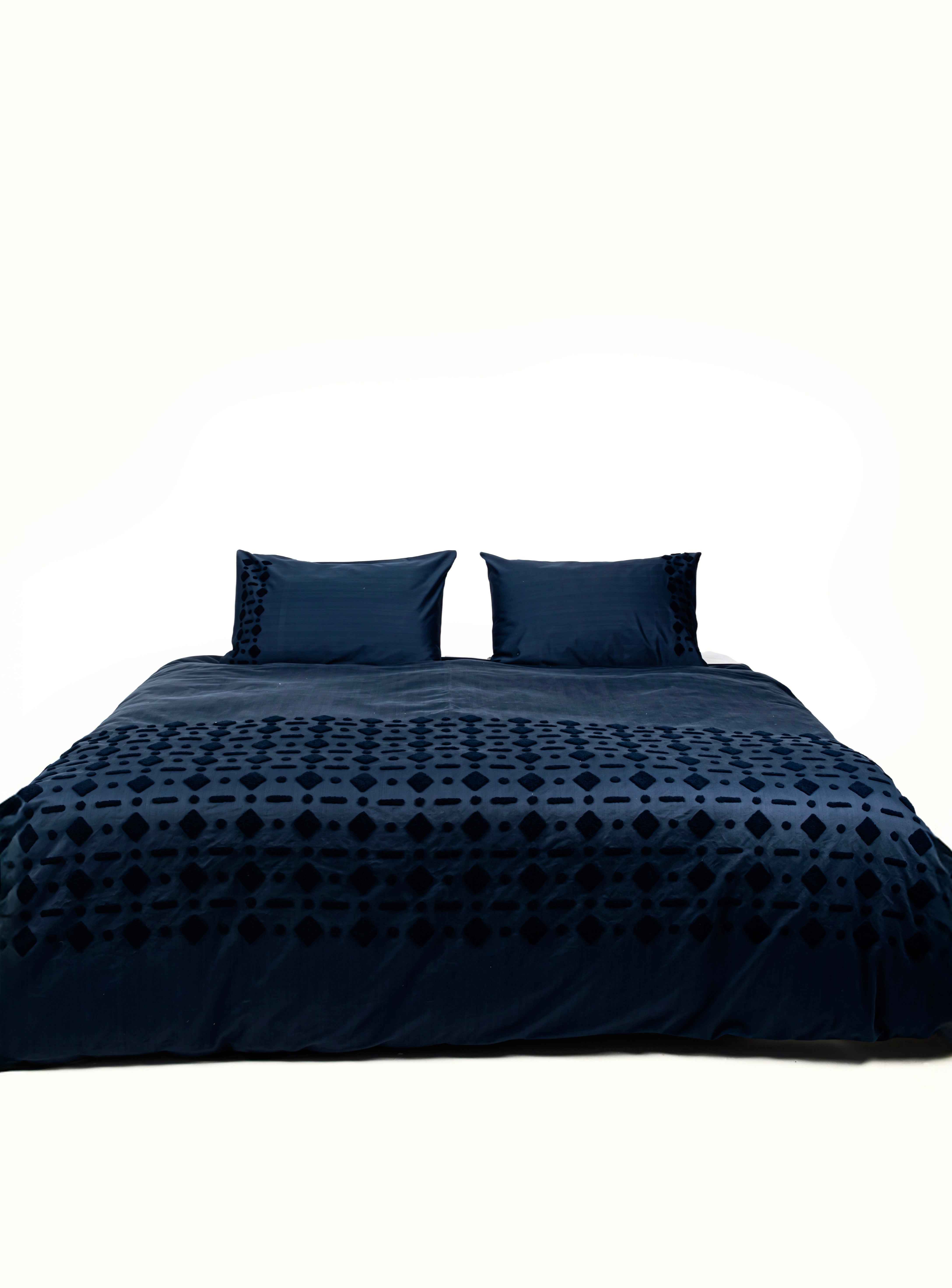 Diamonds in the Sky 600TC Tufted Duvet Set