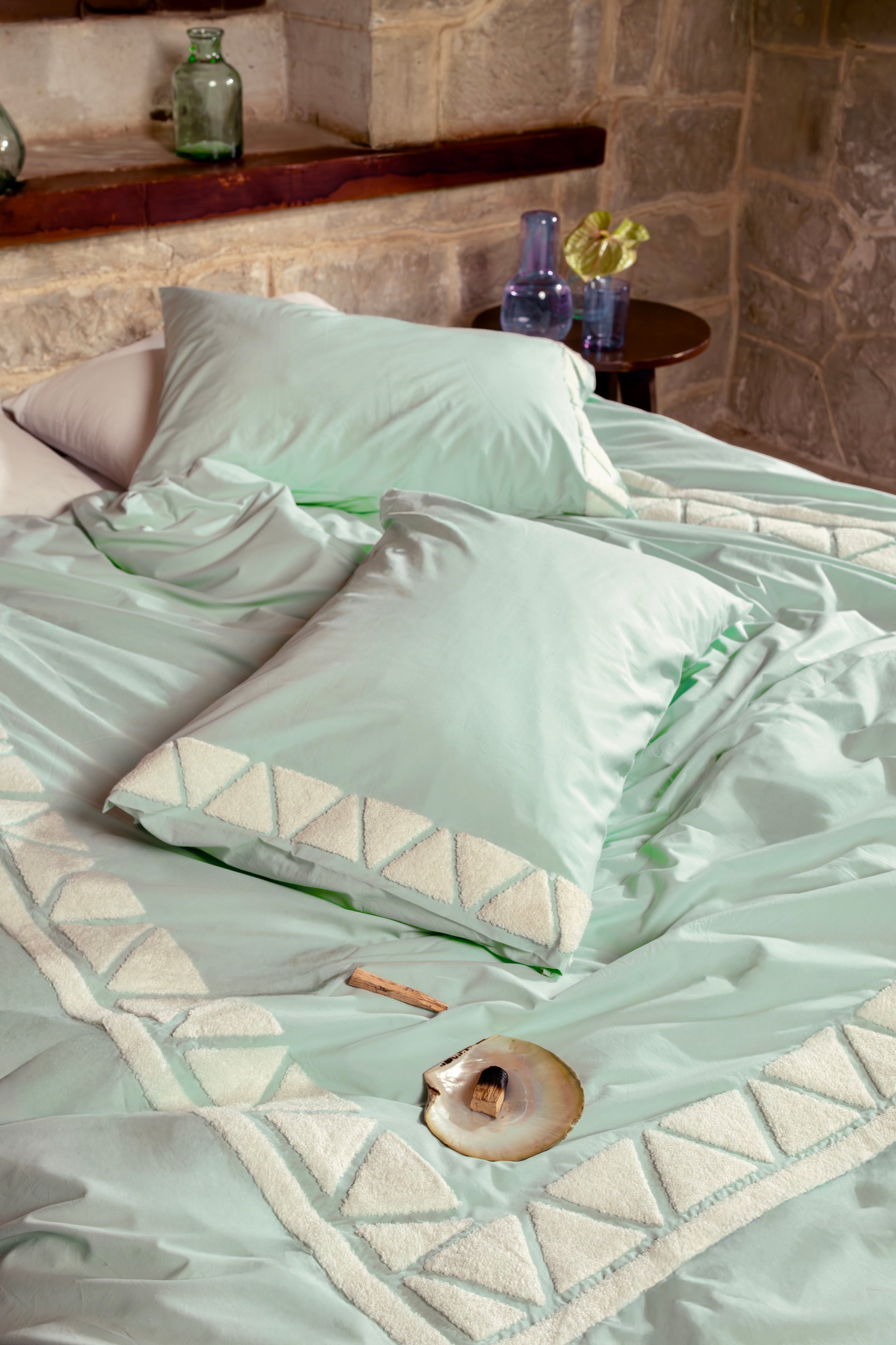 Border Triangles Tufted Duvet Set in Mint Green