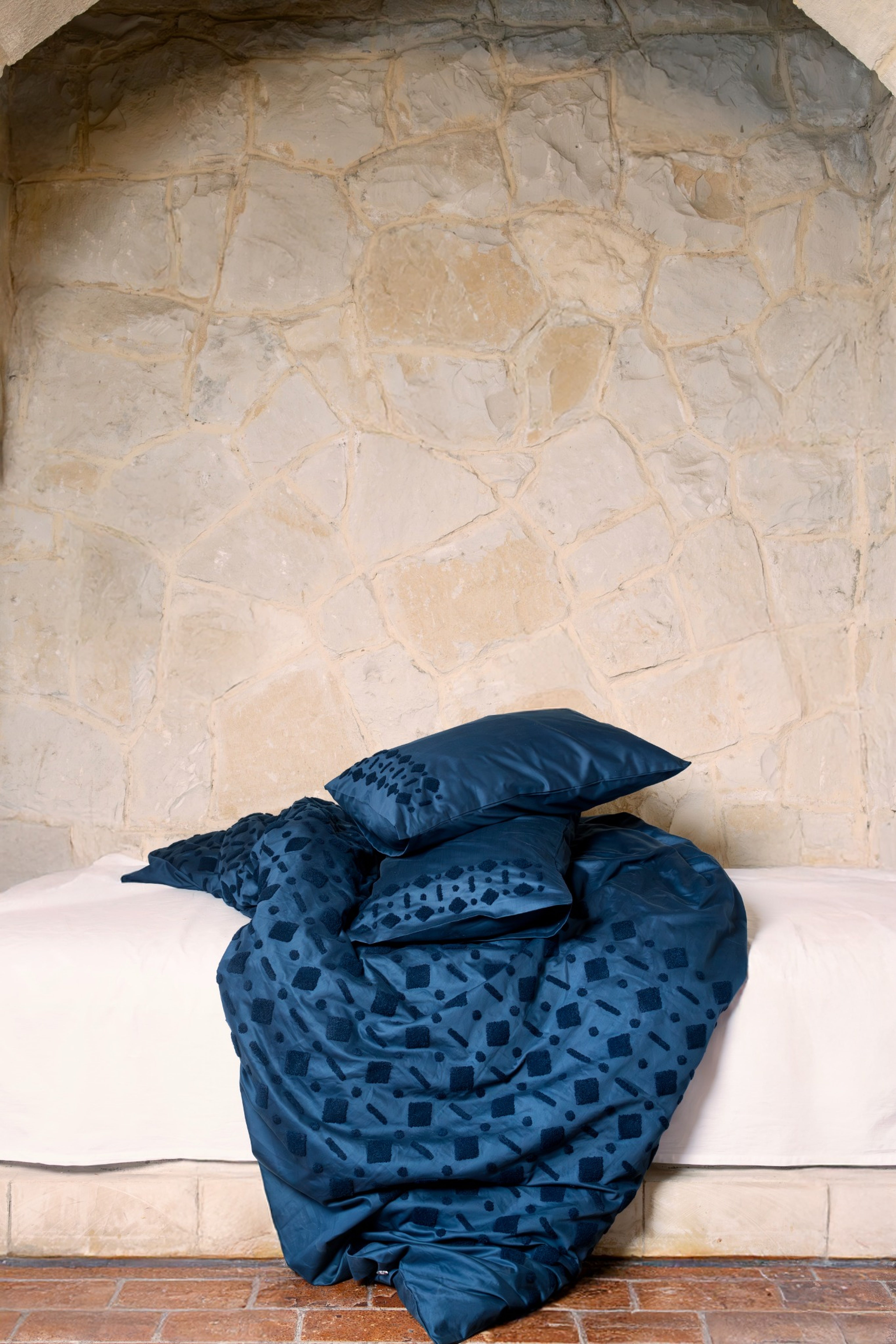 Diamonds in the Sky 600TC Tufted Duvet Set