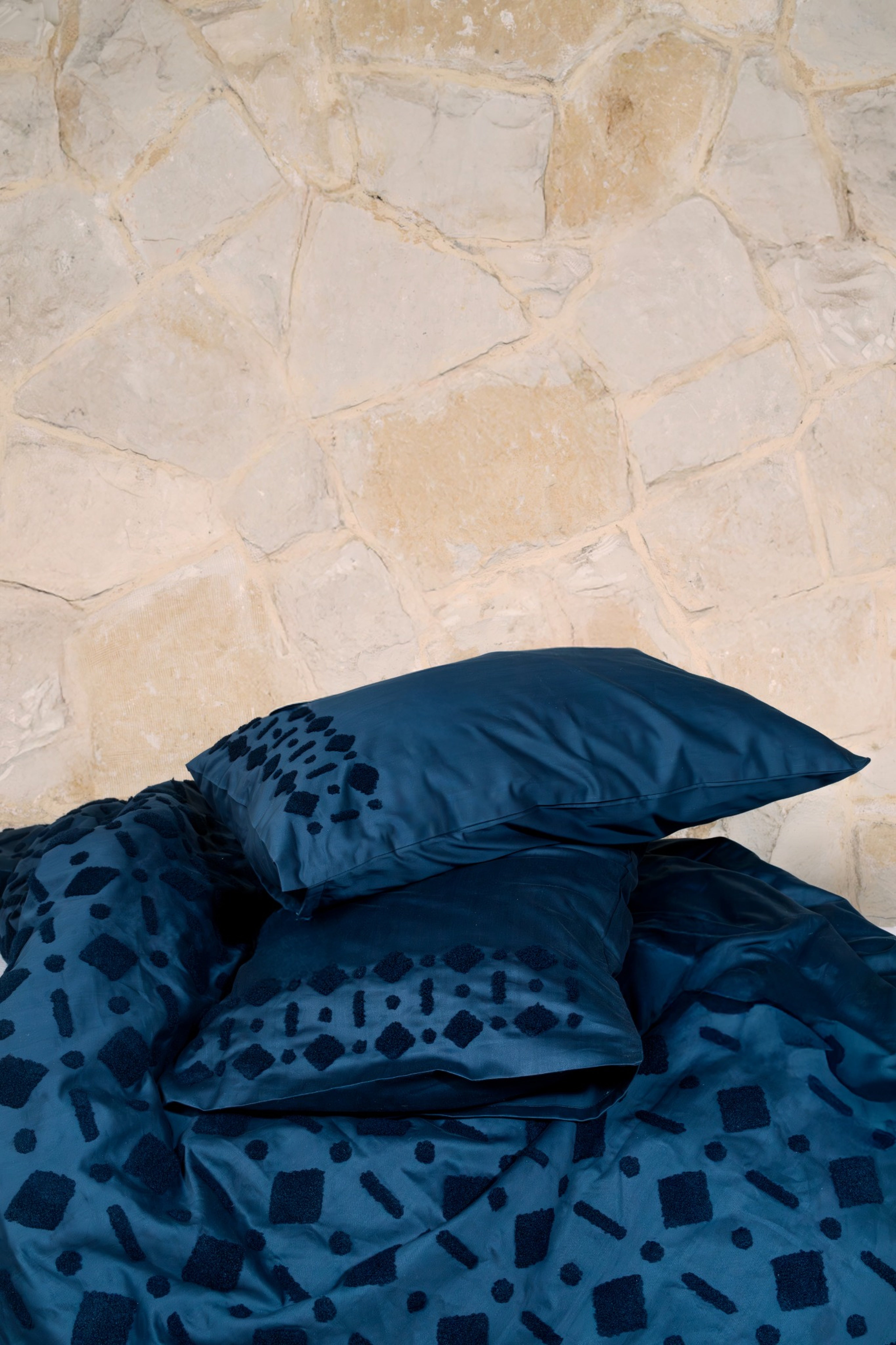 Diamonds in the Sky 600TC Tufted Duvet Set