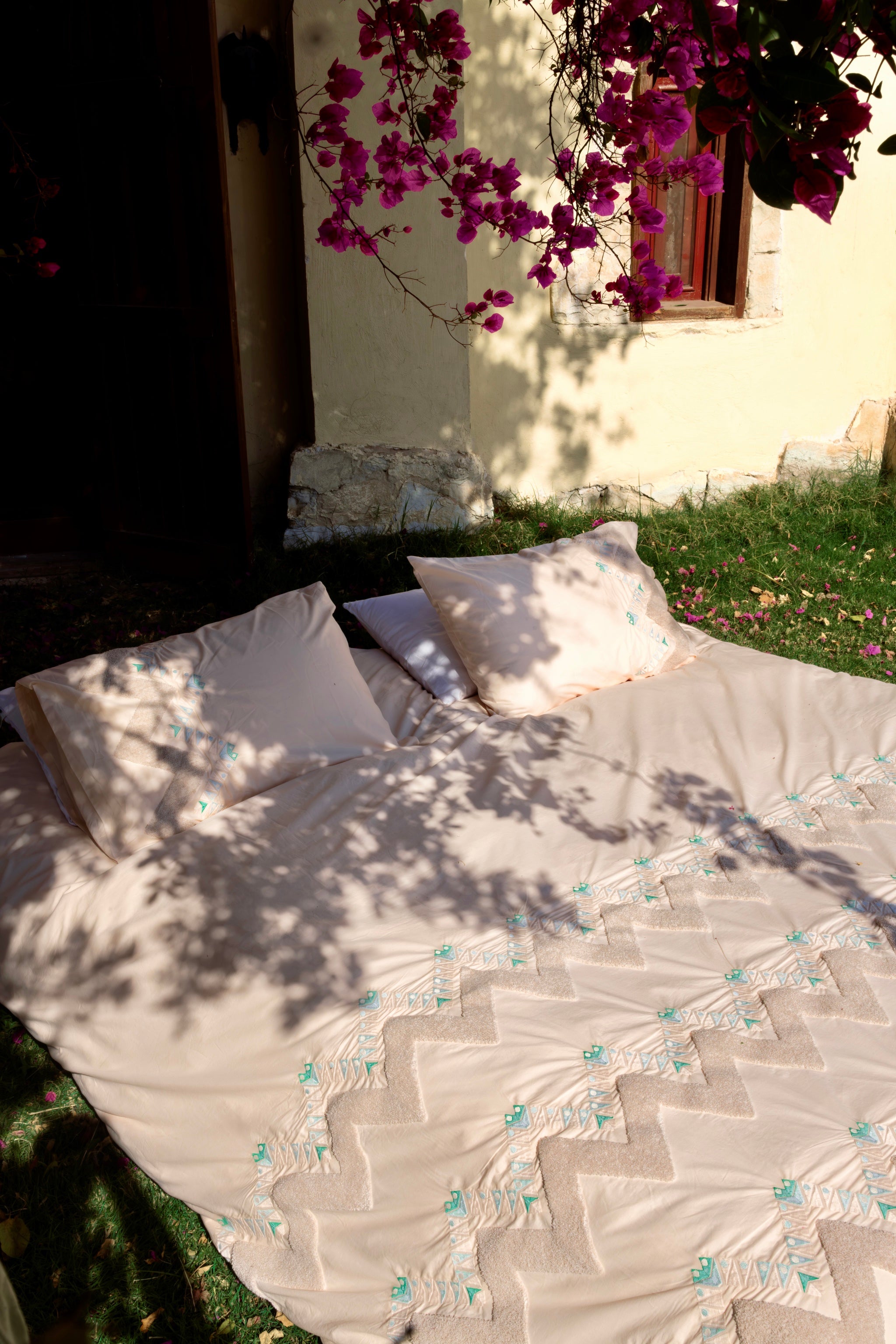 Waves Tufted and Embroidered Duvet Set