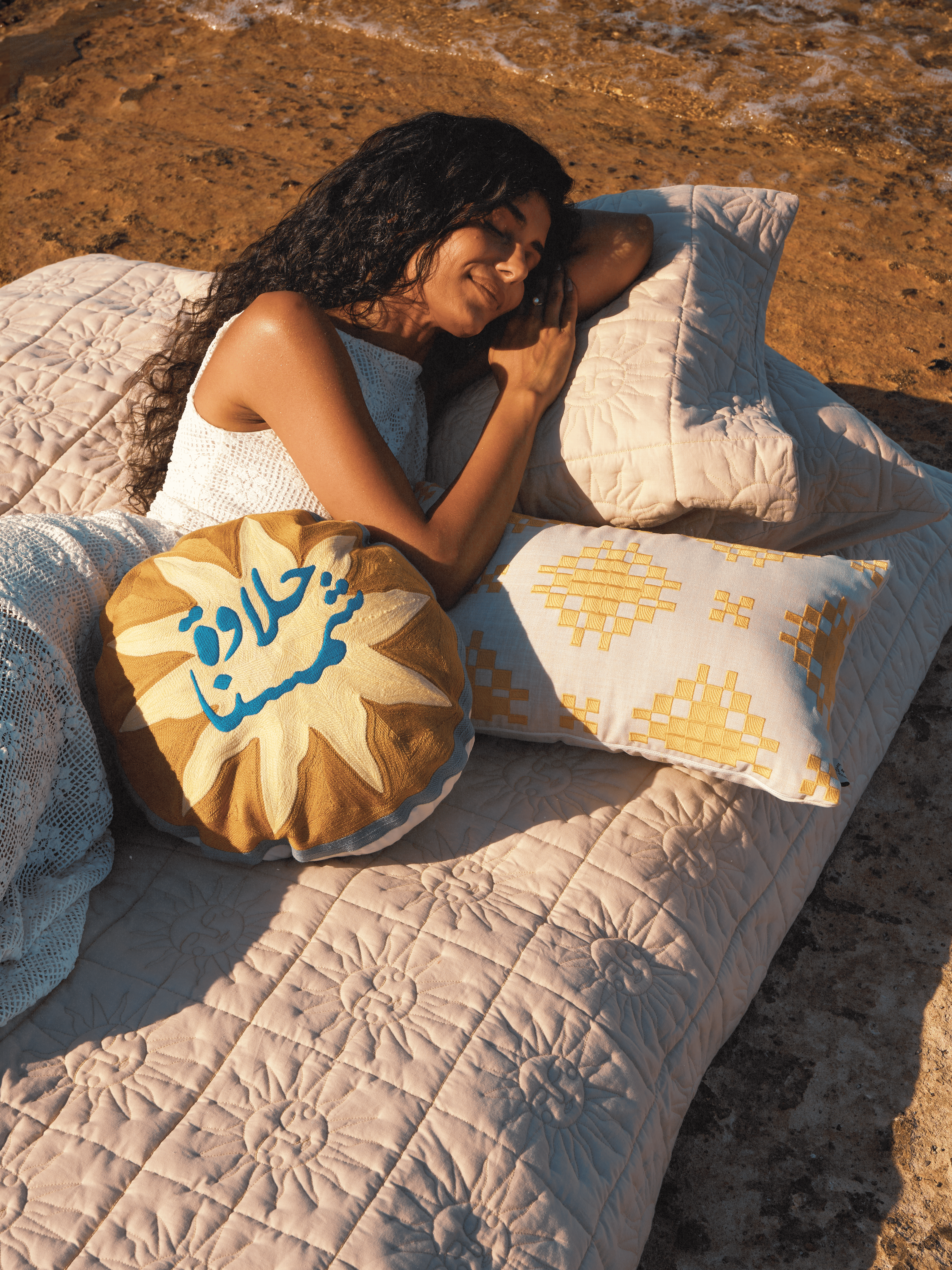 Sunshine Quilt in Offwhite