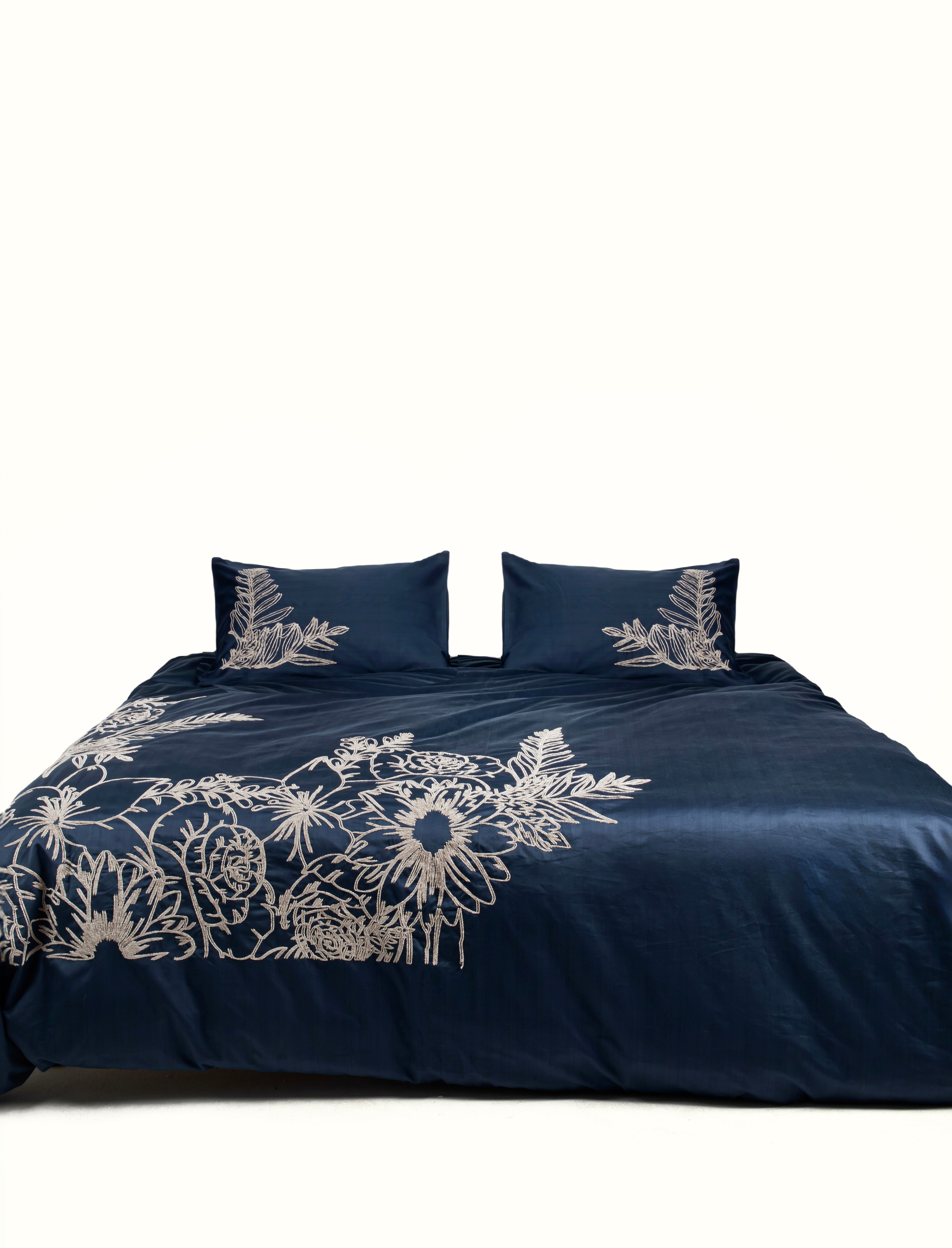 Floral Illusion Chenille Embroidered Duvet Set in Midnight Blue
