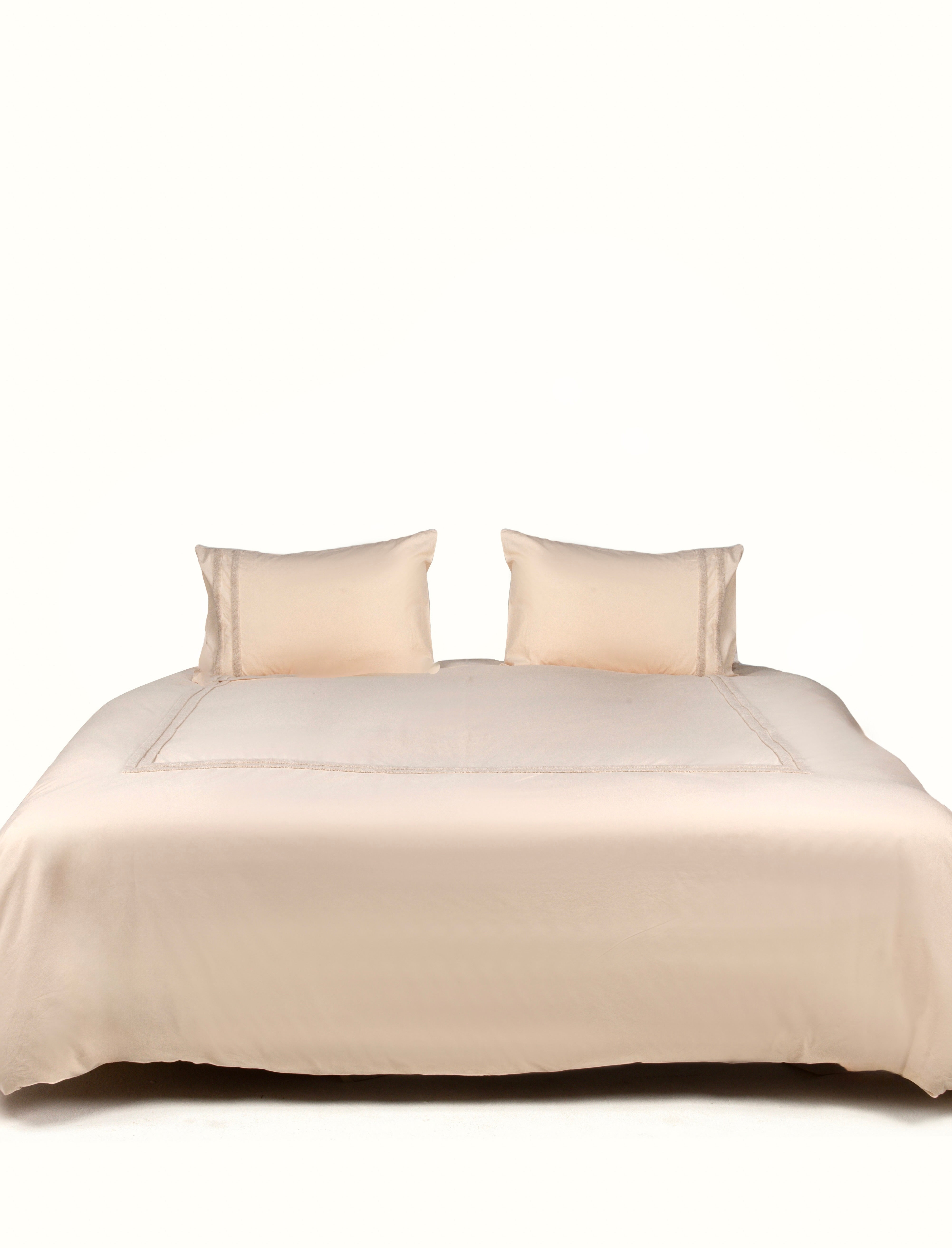 Simple Border Tufted Duvet Set in Percale