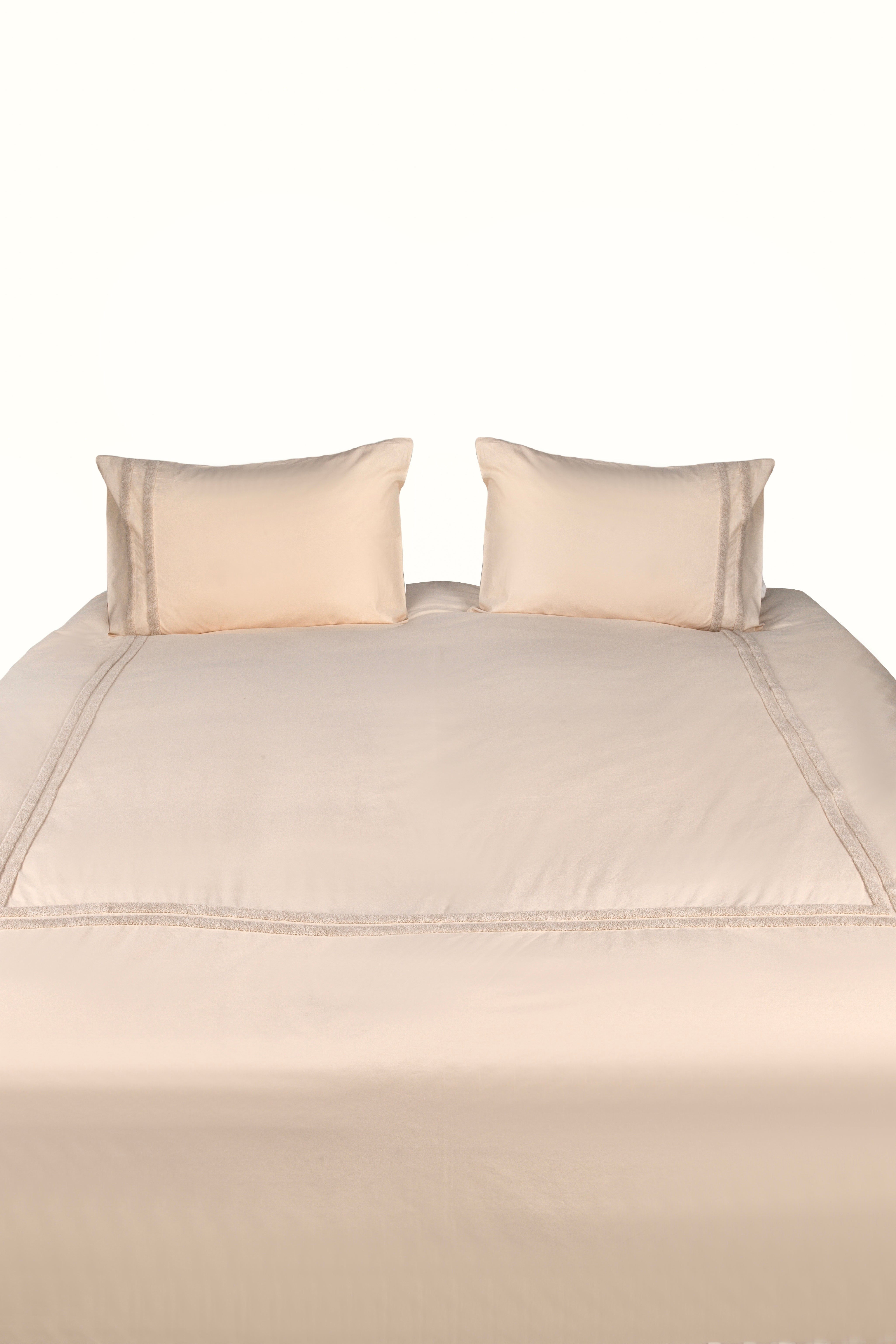 Simple Border Tufted Duvet Set in Percale