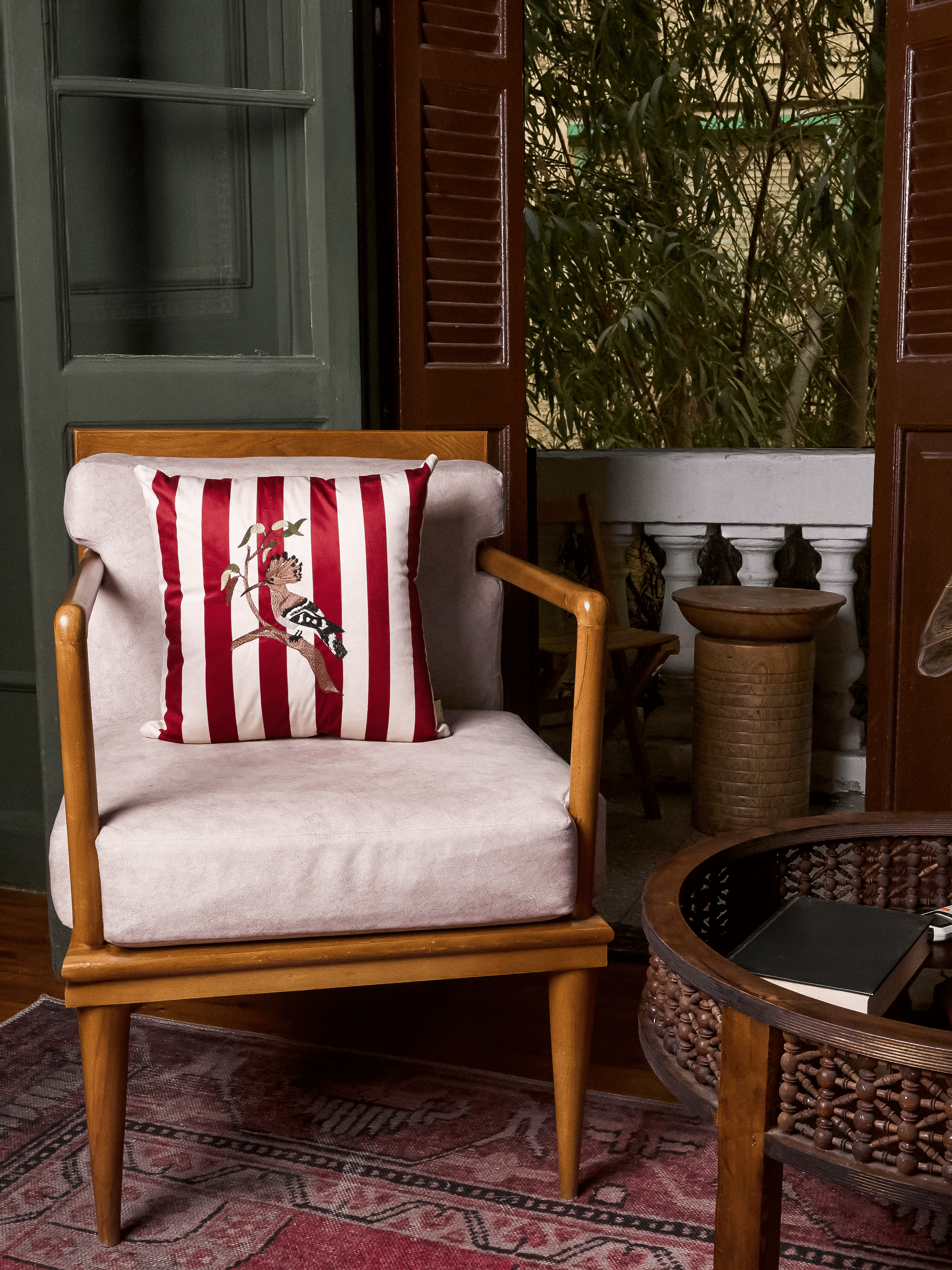 The Hoopoe (الهدهد) Cushion